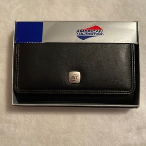 American Tourister wallet with box.